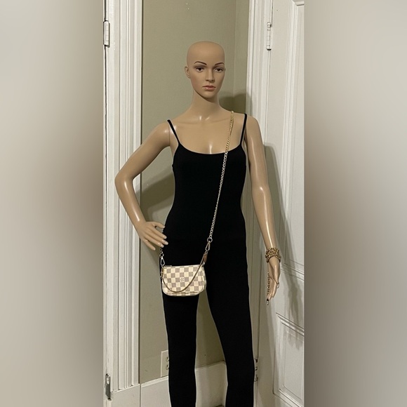 Louis Vuitton Mini Pochette Azur - Picture 14 of 14